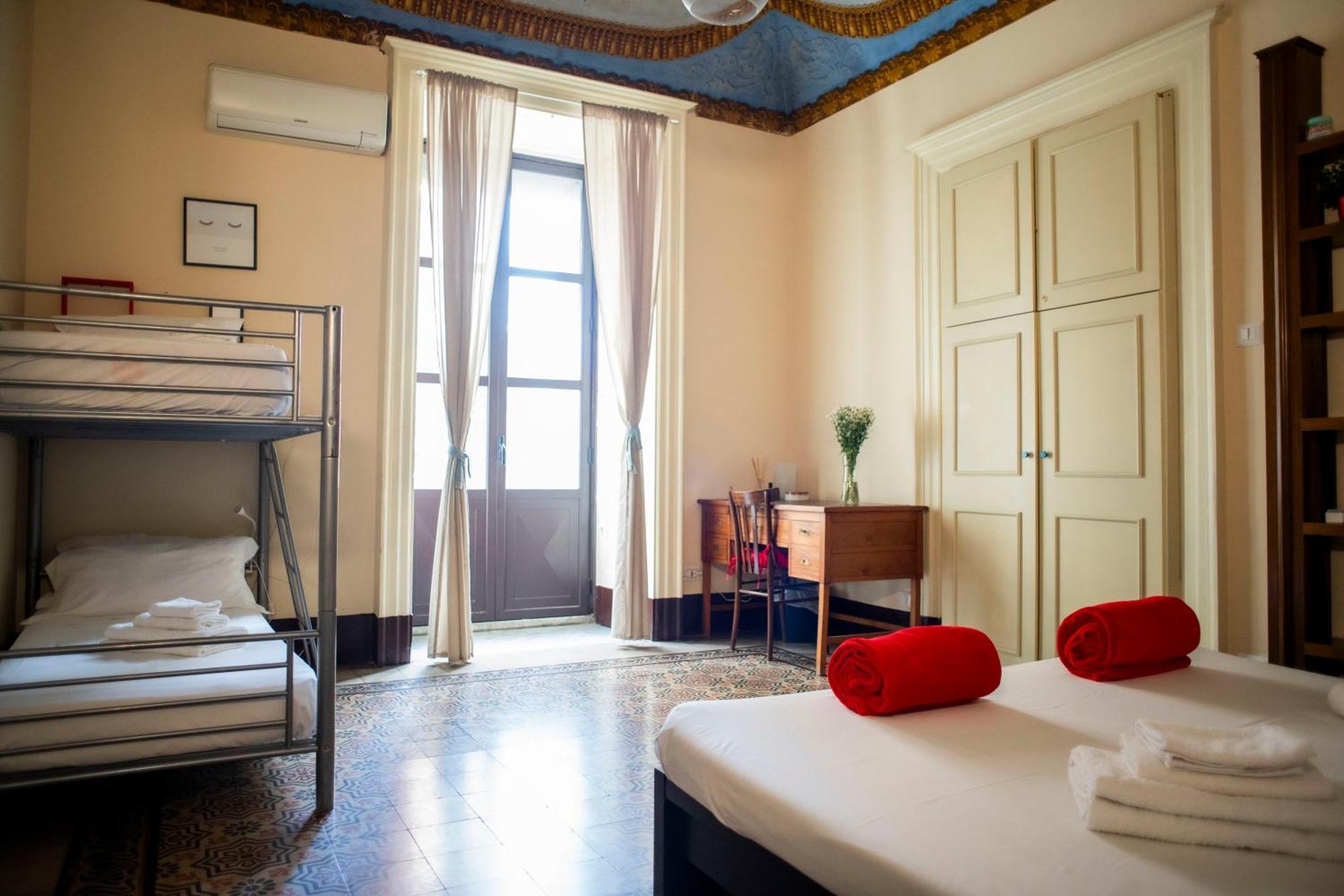 Mitha'S Rooms Catania Eksteriør billede